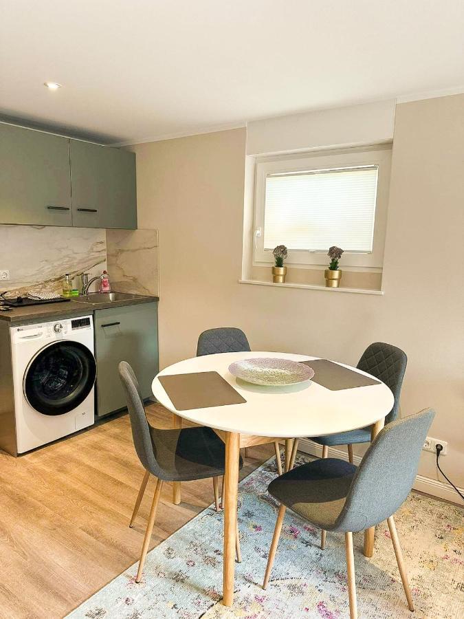Modernes & Komfortables 1 Zimmer-Souterrain-Apartment Hamburg Exterior foto